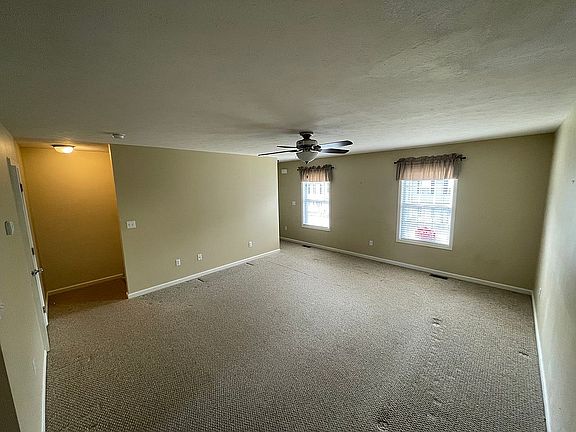 3rd image of 124 Eagle Dr