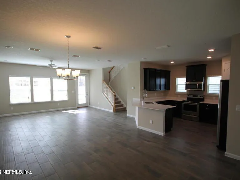 2642 Caroline Hills Dr — Photo 6