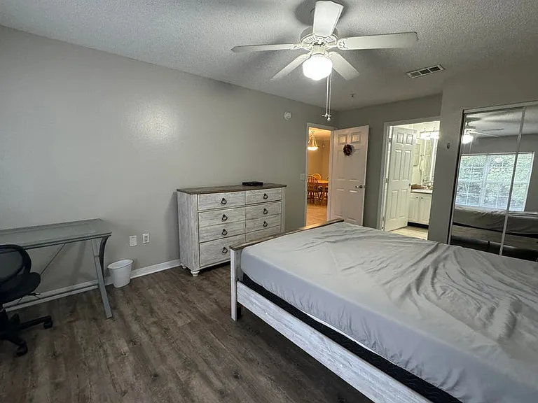 4276 Calinda Ln #1-128 — Photo 3