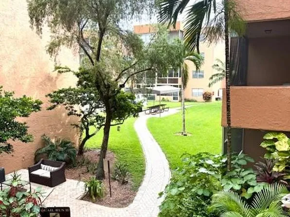 3050 Sunrise Lakes Drive #223, Sunrise, FL 33322