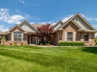 2800 Bristol Lake Dr, Columbia, MO 65201