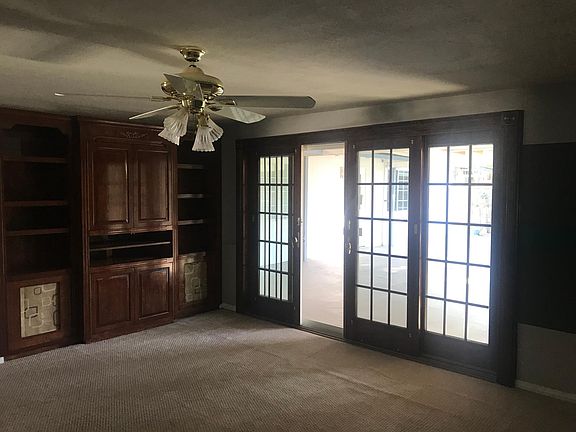 5th image of 11464 Iris Ave