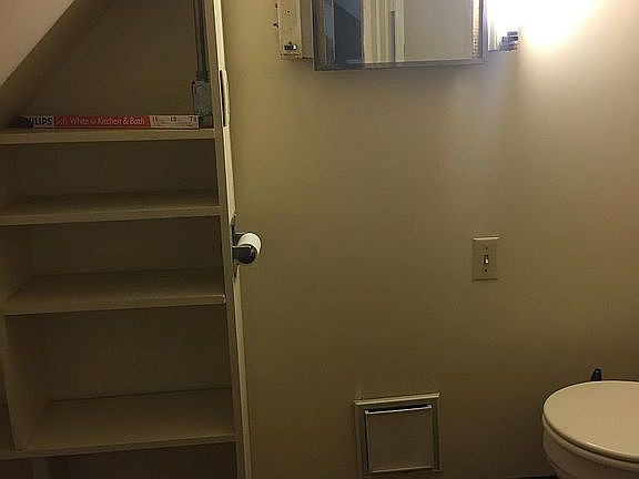 Upstairs Bathroom 