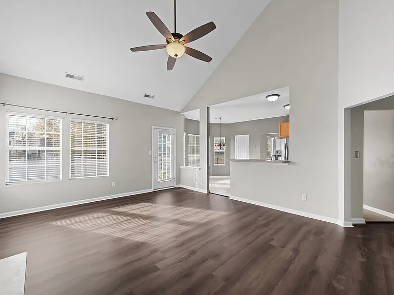 115 Jones St — Photo 10