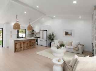 1914 Laurel Rd, Oceanside, CA 92054