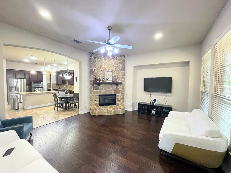 3103 Townsend Dr — Photo 7