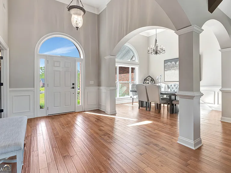 140 Lake Park Ct — Photo 9