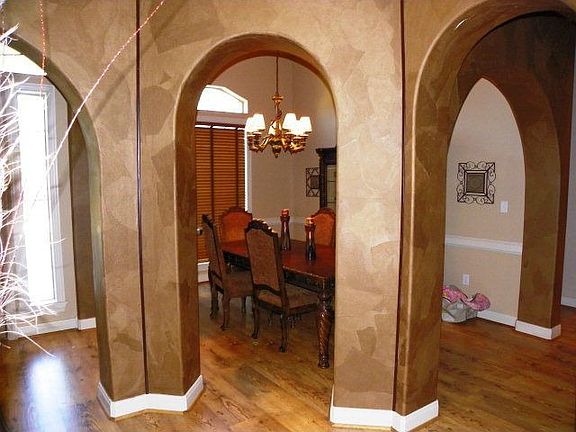 4th image of 208 Sawgrass Cir