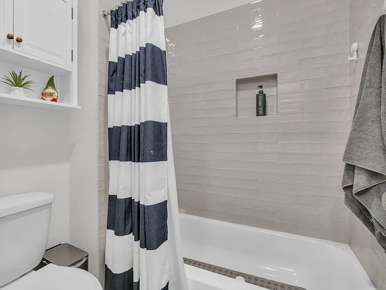 16531 Lake Austin St — Photo 16