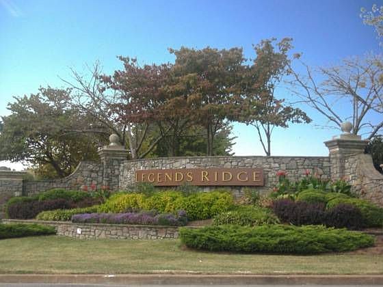 1st image of 668 Legends Crest Dr
