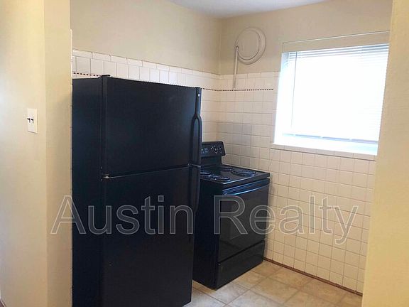 5th image of 5311 Jamieson Ave #A