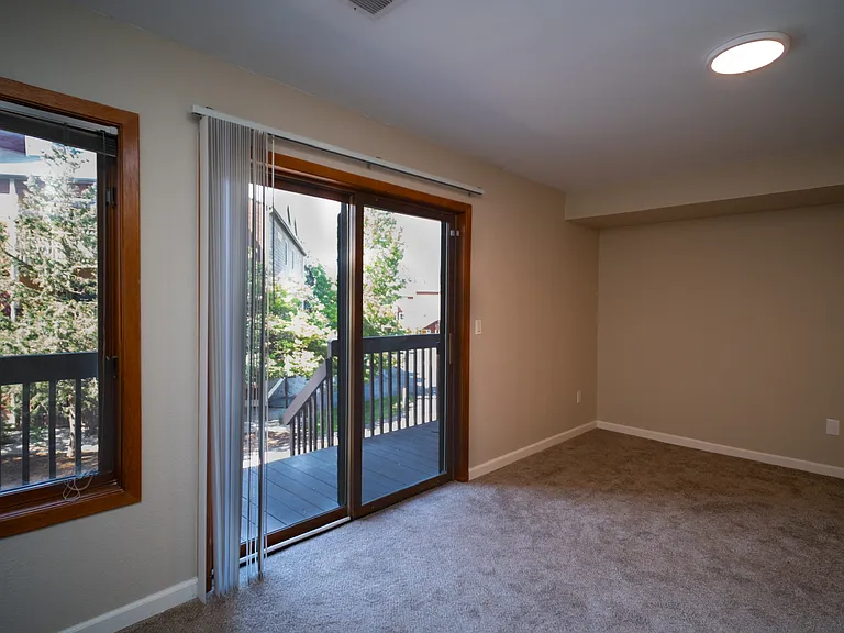 2829 Springdale Ln — Photo 15