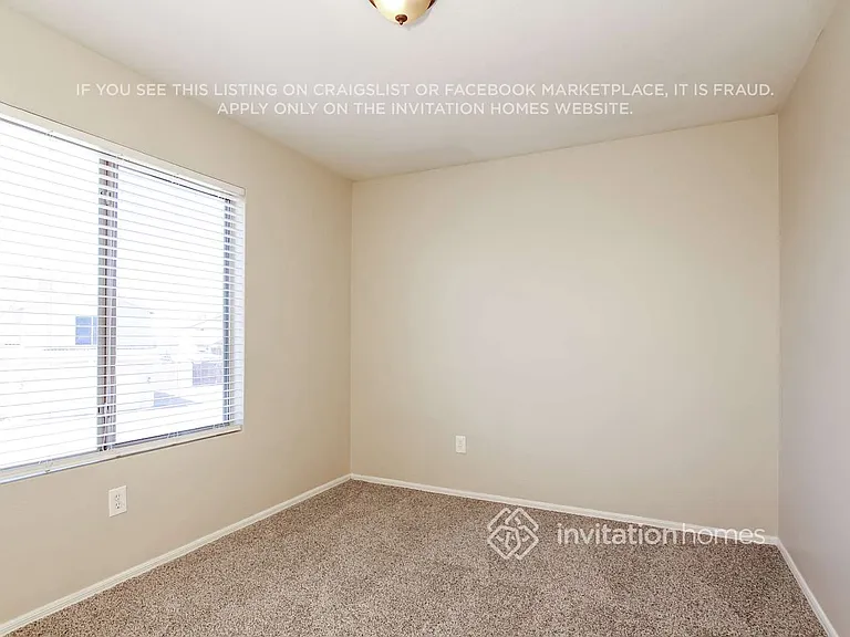 10307 W Denton Ln — Photo 12