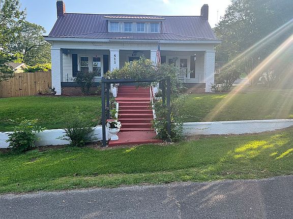 4th image of 511 3rd St N