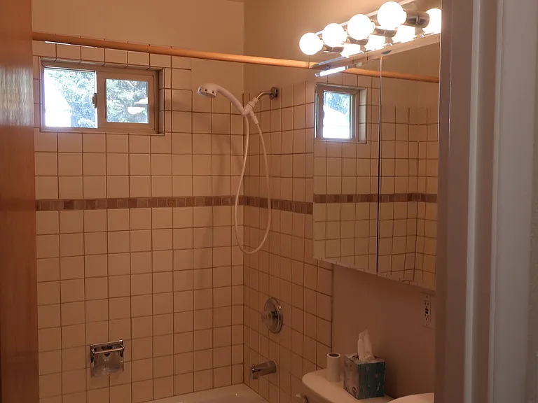 1451 Tedford St SE — Photo 8