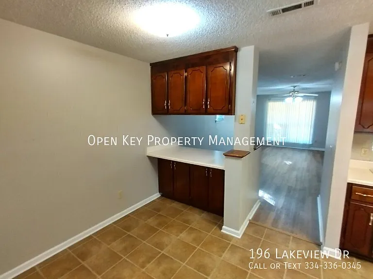196 Lakeview Dr — Photo 8