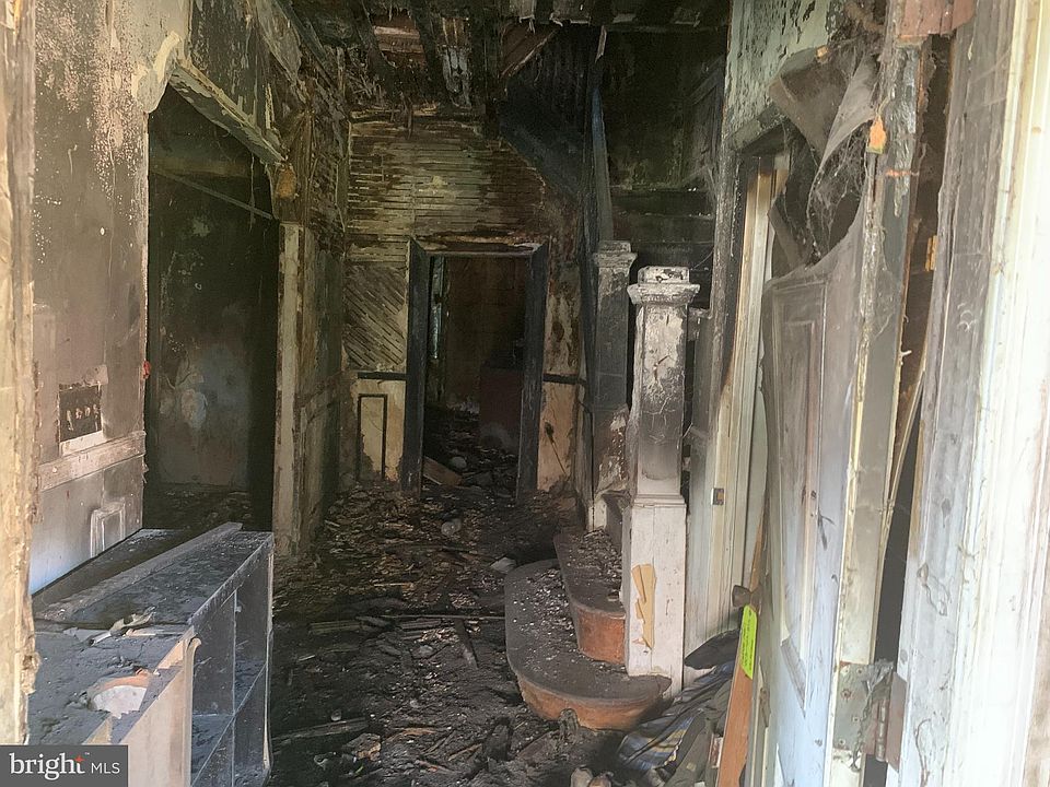 2nd image of 2813 Ulman Ave