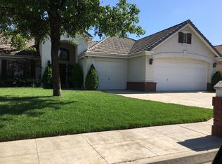 1677 E Desert Island Dr, Fresno, CA