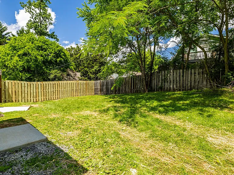 910 Windlau Ct — Photo 39