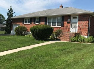 2402 E Parris Dr, Wilmington, DE 19808