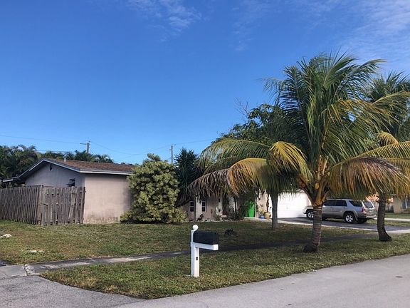 3rd image of 9411 NW 21st Mnr