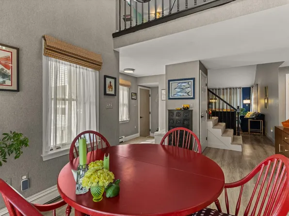 12 Bucks Hill Road, Durham, NH 03824