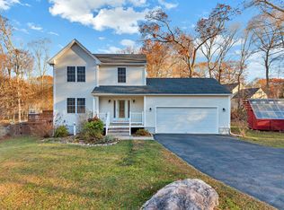 30 Charlton Ln, Groton, CT 06340