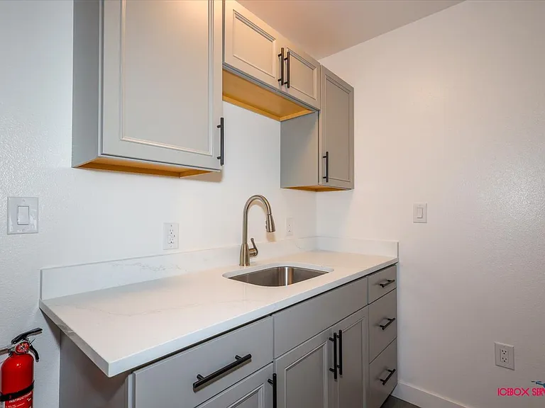 951 S Hobson'S Choice Ln — Photo 20
