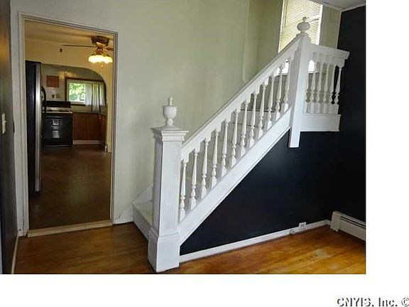 Foyer. Welcome home!!