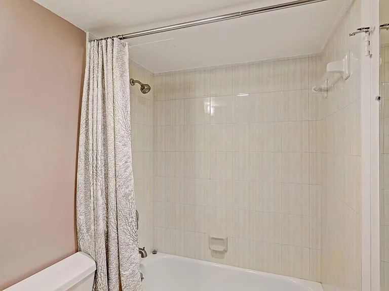 1820 New Palm Way #201 — Photo 19