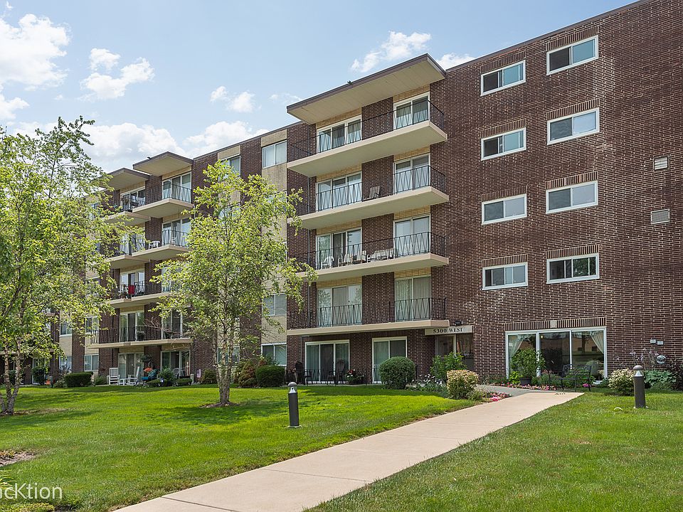 5300 Walnut Ave APT 5D, Downers Grove, IL 60515 | Zillow