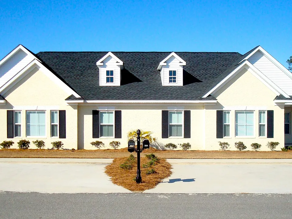 241 Sawgrass Trl