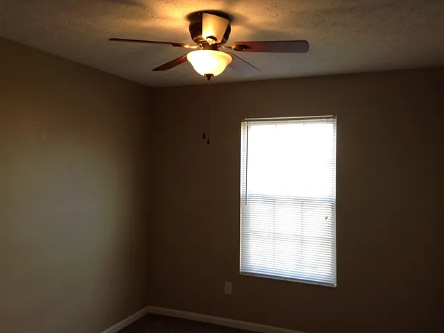 4102 Loyala Chase Ln — Photo 12