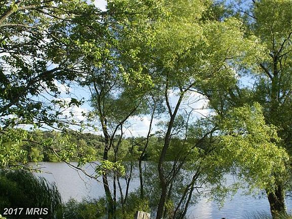 5th image of 126 Pocono Pl