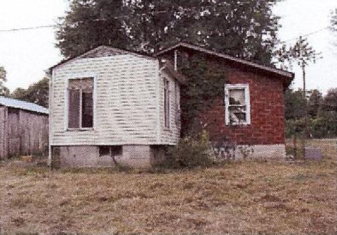2nd image of 2584 S State Road 37