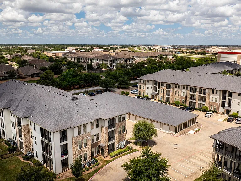 Olympus at Waterside Estates — Photo 6