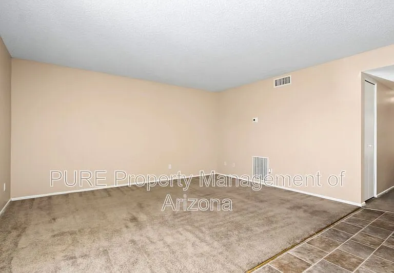 1224 E Evergreen St #102 — Photo 7