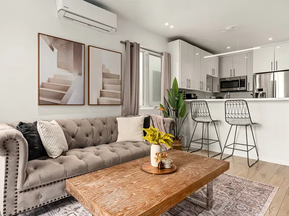 2207 Ocean Front Walk, Venice, CA