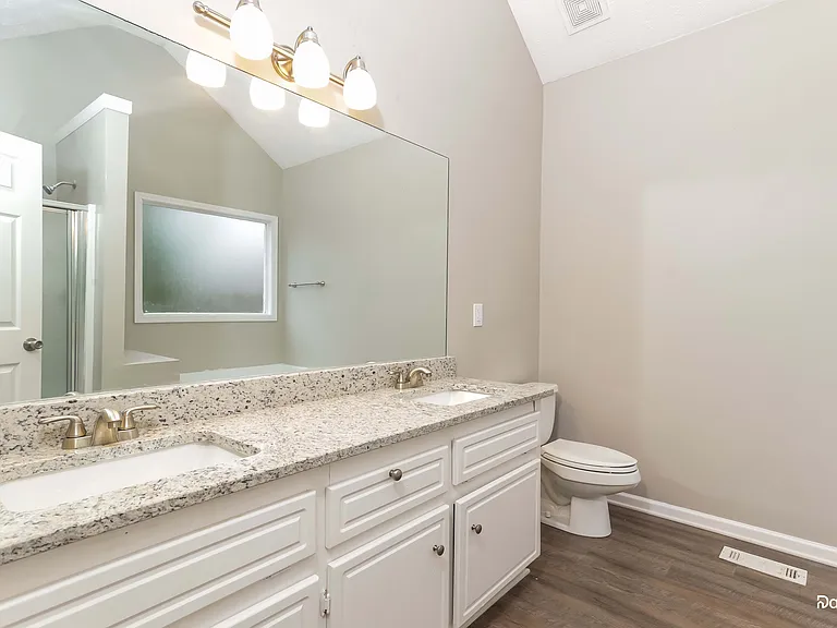 2015 Kingswood Dr — Photo 12