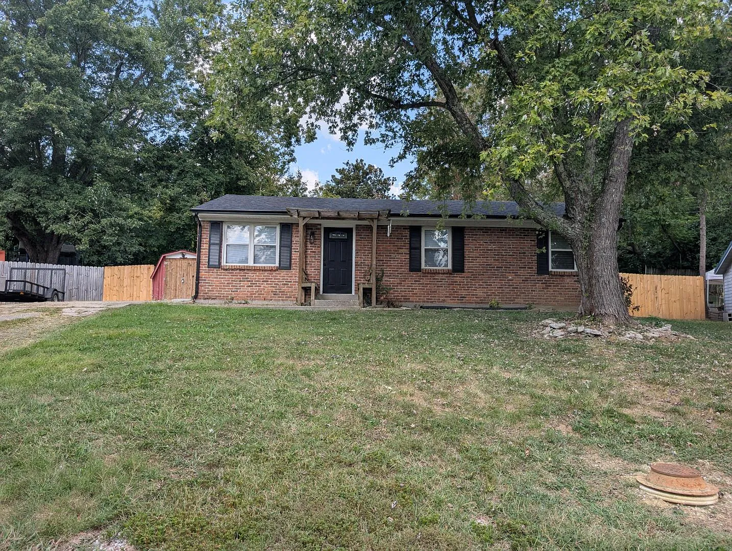 105 Woodland Park Cir — Photo 1