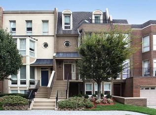 169 Kensington Dr #169, Fort Lee, NJ 07024