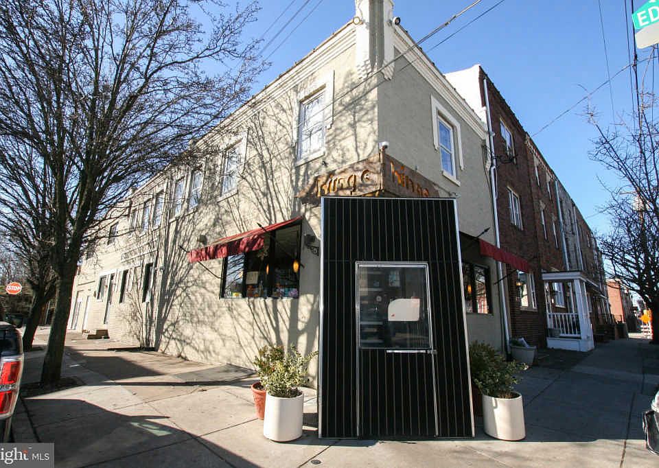 1st image of 2652 E Somerset St