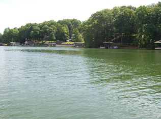 66 Winding Waters Dr, Moneta, VA 24121