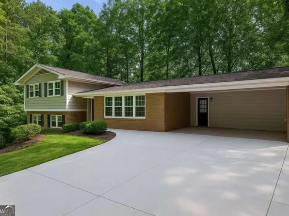 225 River Springs Dr, Sandy Springs, GA 30328