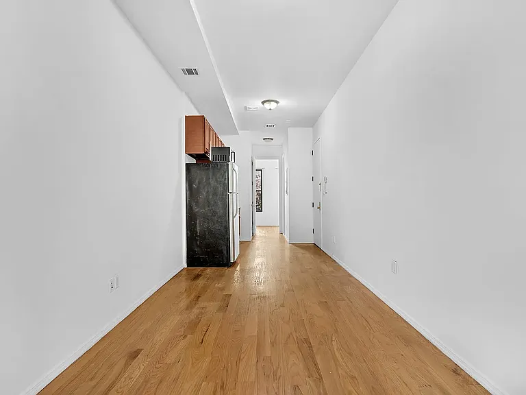 211 Knickerbocker Ave #3L — Photo 2