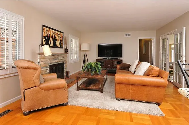3 bed, 2.5 bath, 1800 sqft, $6,500 — Photo 2