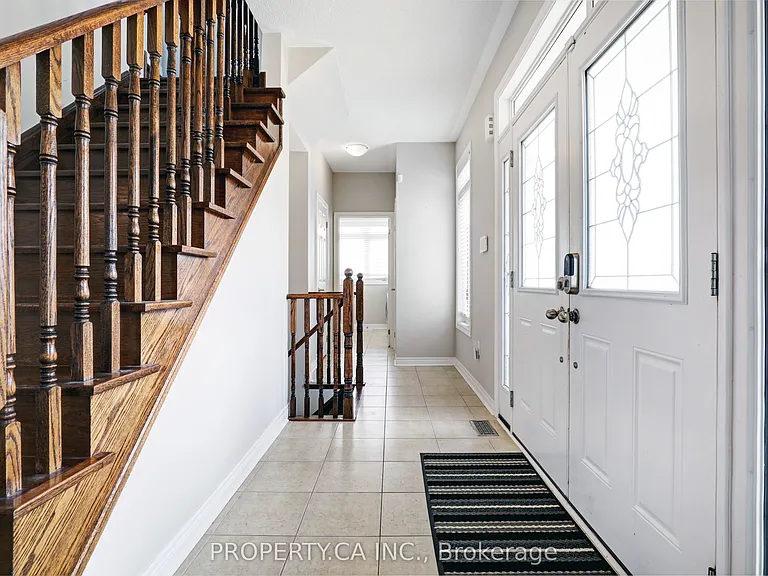 41 Spruce Pine Cres — Photo 3