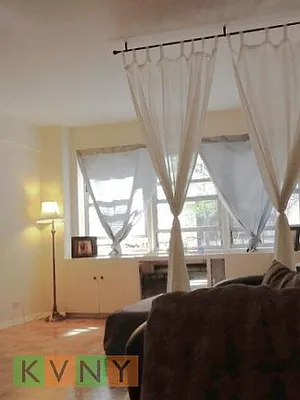 Sold by KVNY Soho | media 21
