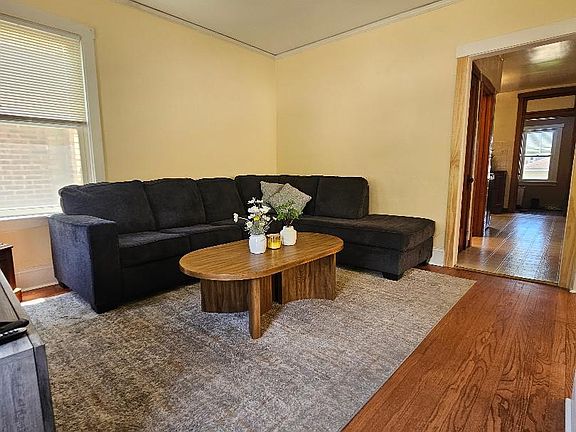 4th image of 5626 N McVicker Ave