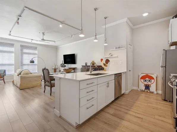 2305 Worthington St APT 104, Dallas, TX 75204